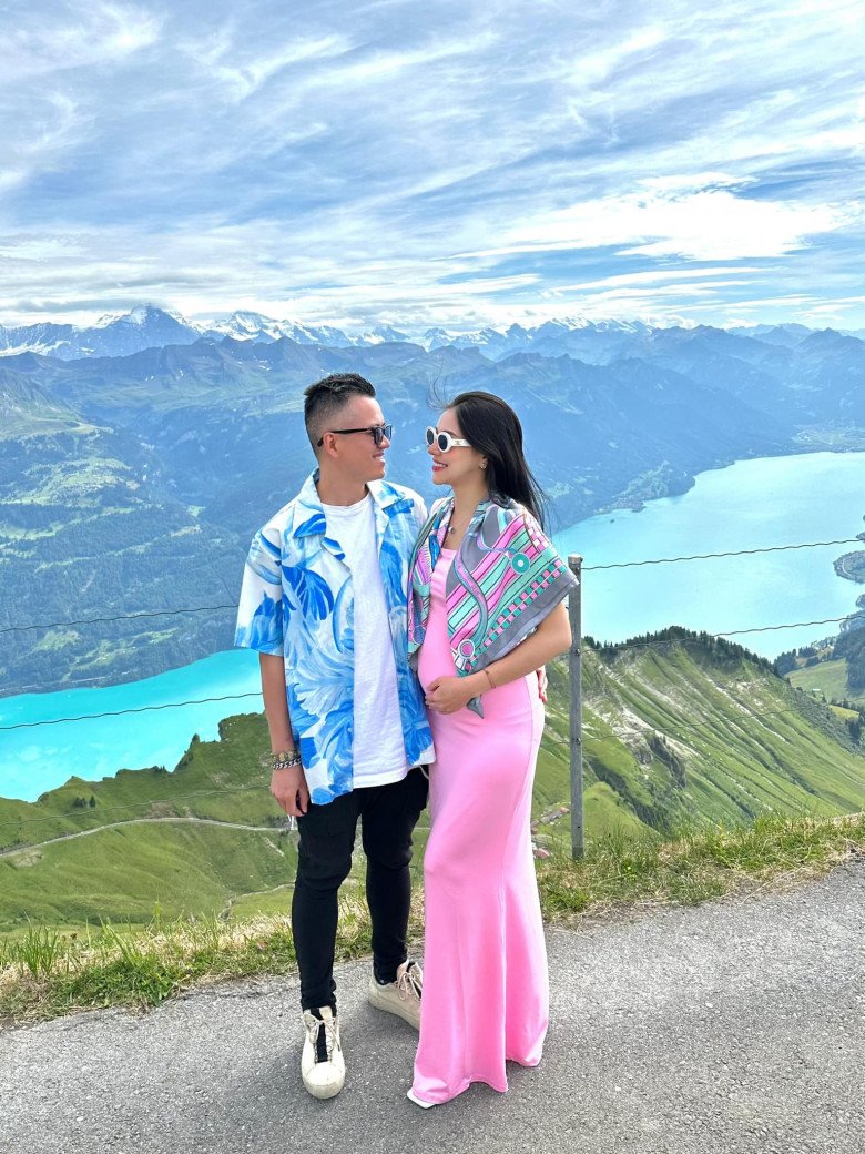Lưu Đê Ly diện đồ đôi với chồng khi du lịch châu Âu, nhìn đồ Huy DX mặc biết ngay cưng vợ như trứng - 6
