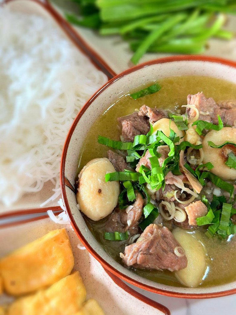 Cách nấu vịt om sấu cực đơn giản, ăn với cơm rất ngon, thưởng thức với bún càng hợp - 9