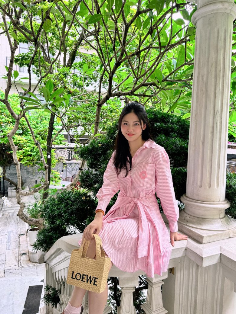 Chị em Á hậu bị &#34;ghét nhất&#34; showbiz, ở nhà chăm con mà lên đồ xinh như công chúa, cứ ngỡ gái còn son - 11