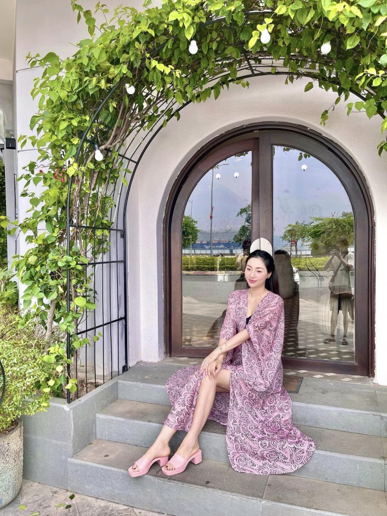Chị em Á hậu bị &#34;ghét nhất&#34; showbiz, ở nhà chăm con mà lên đồ xinh như công chúa, cứ ngỡ gái còn son - 6