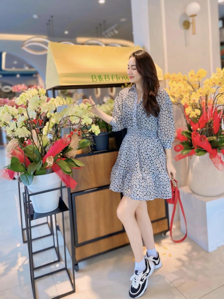 Chị em Á hậu bị &#34;ghét nhất&#34; showbiz, ở nhà chăm con mà lên đồ xinh như công chúa, cứ ngỡ gái còn son - 8