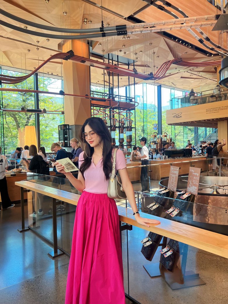 Chị em Á hậu bị &#34;ghét nhất&#34; showbiz, ở nhà chăm con mà lên đồ xinh như công chúa, cứ ngỡ gái còn son - 15