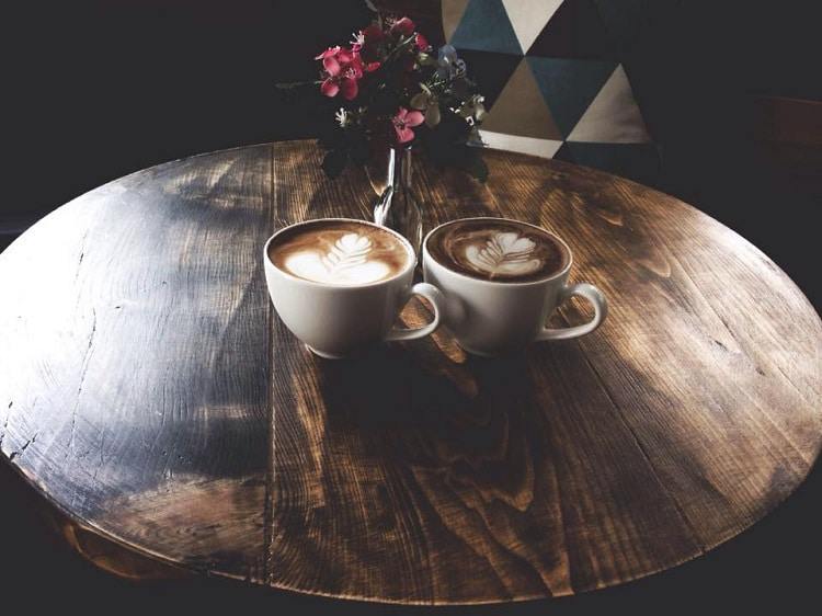 Từ vụ cafe hẹn hò đang gây tranh cãi trên MXH: Chị em cần thuộc lòng những bí kíp sau để tránh “nguy hiểm”  - 2