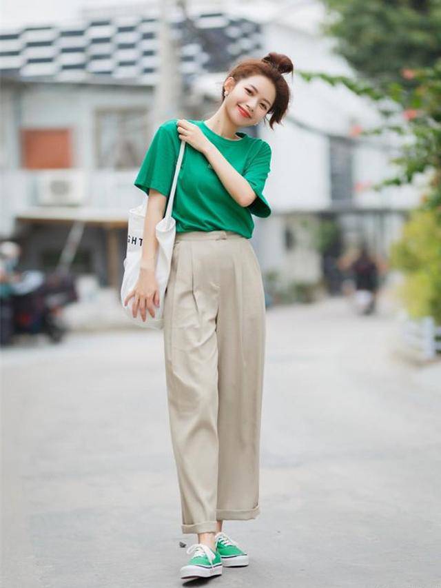 2 kiểu giày &#34;phá dáng&#34; nhất khi diện quần ống rộng, đổi sang 4 kiểu này vừa kéo chân vừa sành điệu - 8