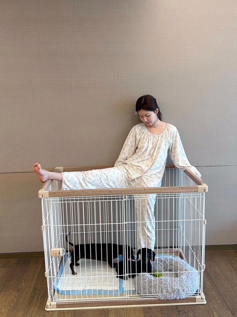 "Thánh nữ xuyên không" Triệu Lộ Tư ăn diện đơn giản mà đẹp hút hồn, quan trọng chỉ toàn sắm đồ giá rẻ - 8