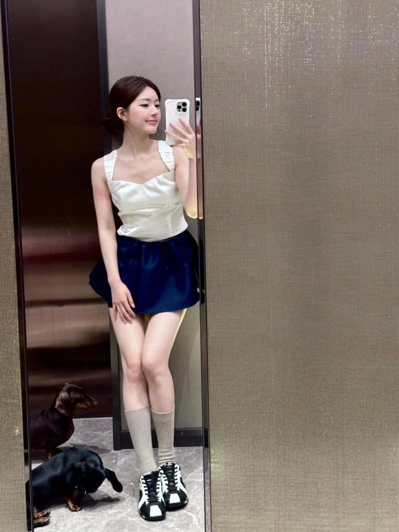 "Thánh nữ xuyên không" Triệu Lộ Tư ăn diện đơn giản mà đẹp hút hồn, quan trọng chỉ toàn sắm đồ giá rẻ - 3