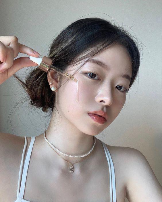 Top 6 thành phần chống lão hoá được chuyên gia khuyên dùng, muốn có làn da căng mướt chị em nên biết - 2