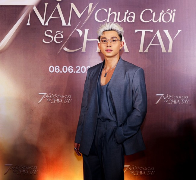 &#34;Con trai&#34; lần đầu cùng Thúy Ngân đi sự kiện, thân hình bụ bẫm &#34;mẹ&#34; bế không nổi - 9