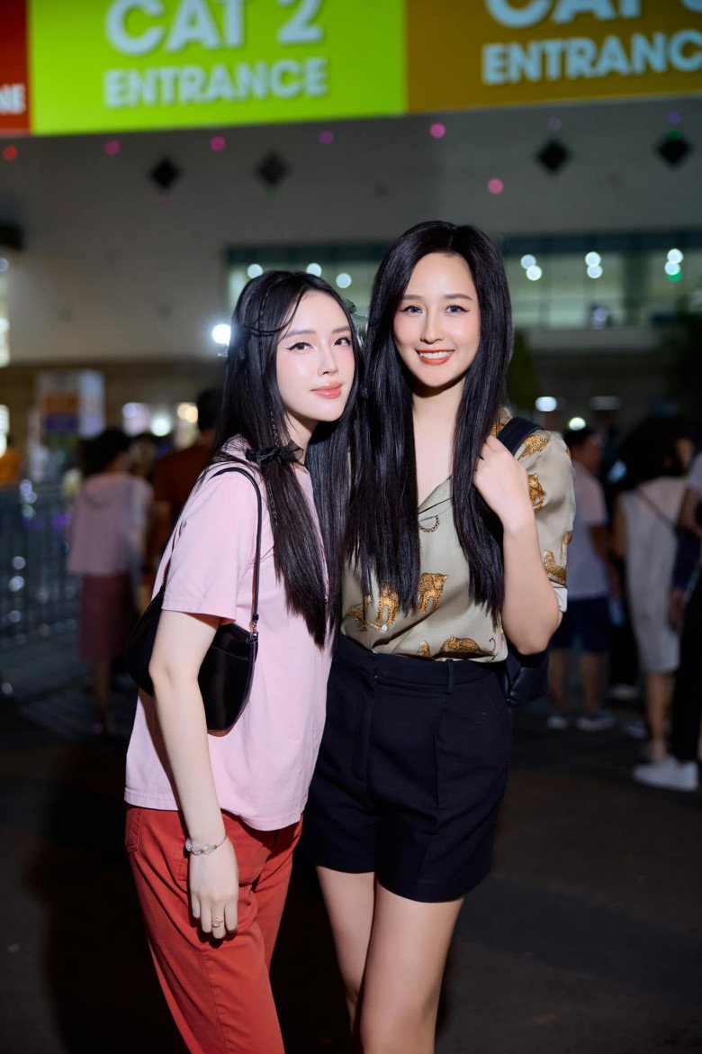 Mai Phương Thuý và em gái ruột sở hữu nhan sắc &#34;một chín một mười&#34;, nhìn vào cứ ngỡ sinh đôi - 3