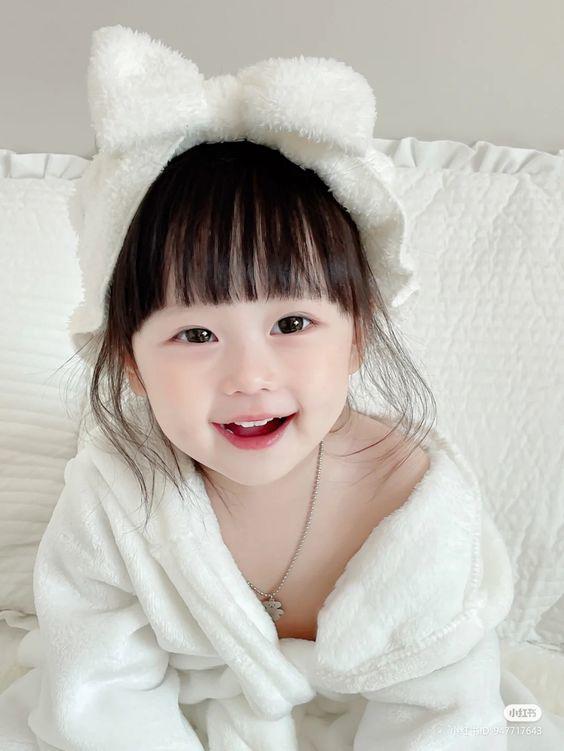 Sự khác biệt về làn da giữa em bé dùng sữa tắm riêng và không dùng sữa tắm là gì? - 2