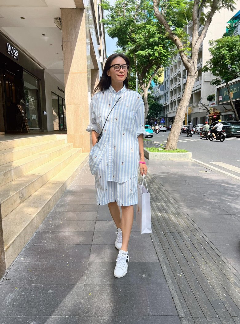 Hội chị đẹp Vbiz chỉ mê đi giày bệt, cứ học theo cách phối đồ thì chị em chỉ có sang trở lên - 7