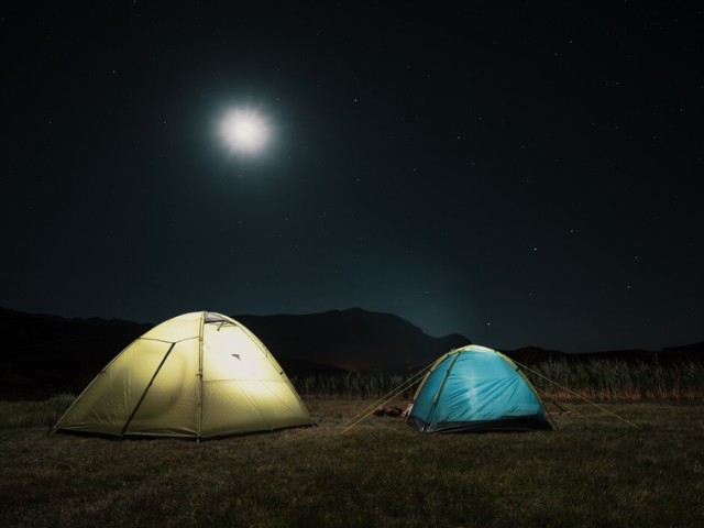 5 gợi ý sau sẽ giúp bạn có một chuyến camping hè lý tưởng, vừa an toàn lại còn tiện lợi
