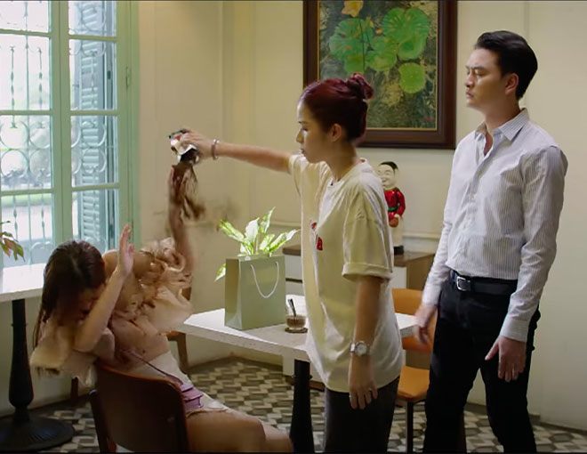 &#34;Tiểu tam&#34; phim giờ vàng bị dằn mặt bằng bột cà phê, ngoài đời xinh như hoa da trắng nõn - 1