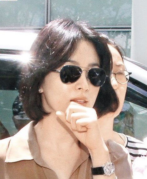Thời trang sân bay của Song Hye Kyo: Diện đồ cơ bản nhưng nhờ 4 thứ mà toát lên khí chất sao hạng A khác biệt - 4