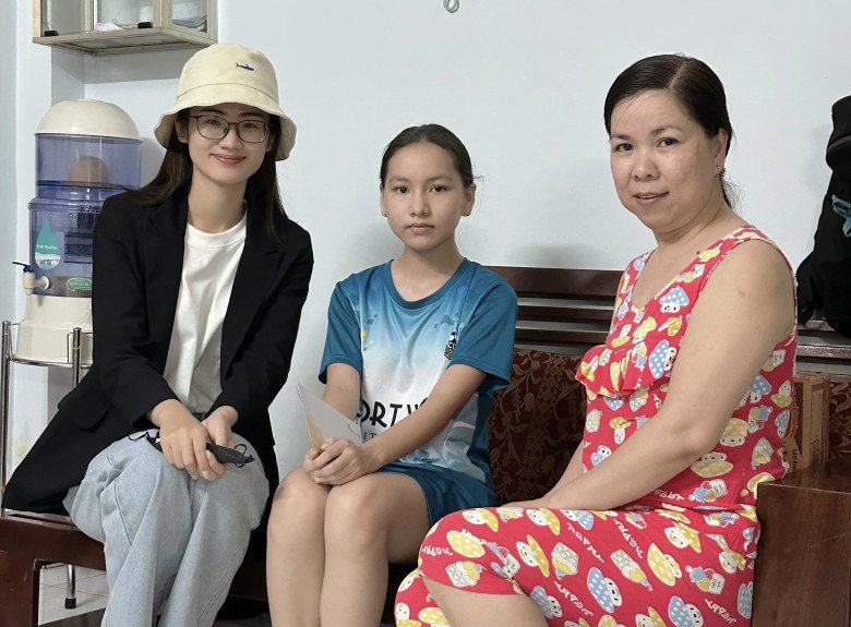 Khác hẳn ngày ra sân bay đi du học, hoa hậu Ý Nhi nay dự thảm đỏ với nhan sắc làm CĐM &#34;quay xe&#34; - 20