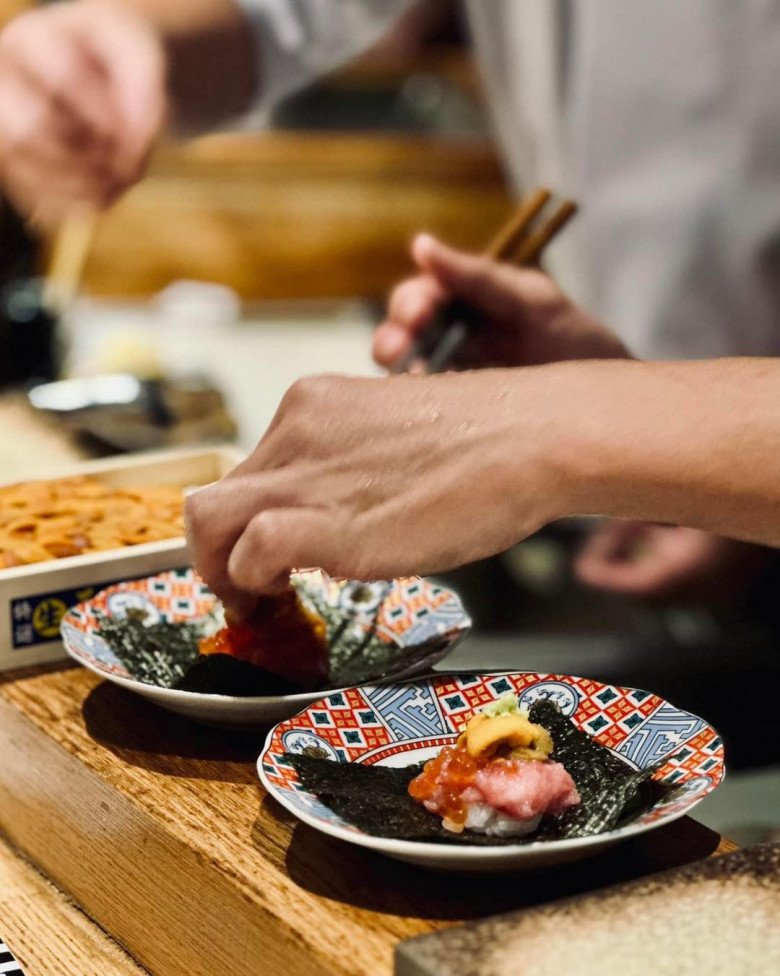 Trải nghiệm bữa ăn sang xịn và riêng tư tại 4 nhà hàng Omakase &#34;đỉnh&#34; nhất ở Sài Gòn - 2