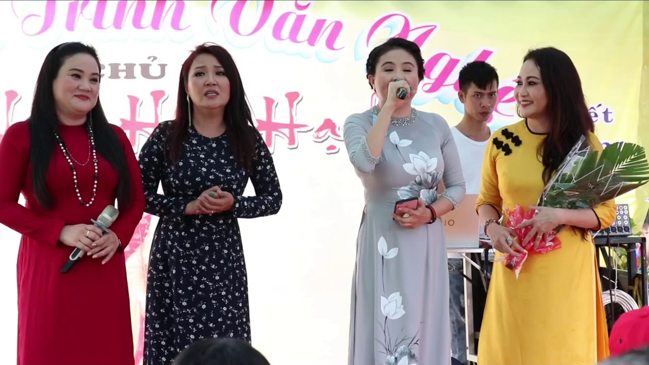 Độc lạ Vbiz: Gia đình có bốn chị em gái toàn nghệ sĩ, U50-60 vẫn trẻ, khéo điểm tô tôn nét đẹp mặn mà - 1