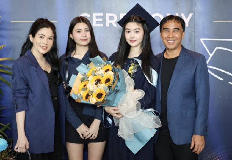 Hội ái nữ nhà sao Việt tại lễ tốt nghiệp: Cô kẻ mắt tô son điệu đà, cô dáng chuẩn xinh như Hoa hậu - 3