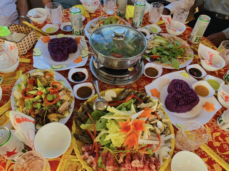Dân địa phương mách bạn 6 quán ăn xuất sắc ở Lý Sơn, đảm bảo cả 3 tiêu chí "tươi - ngon - rẻ" - 1