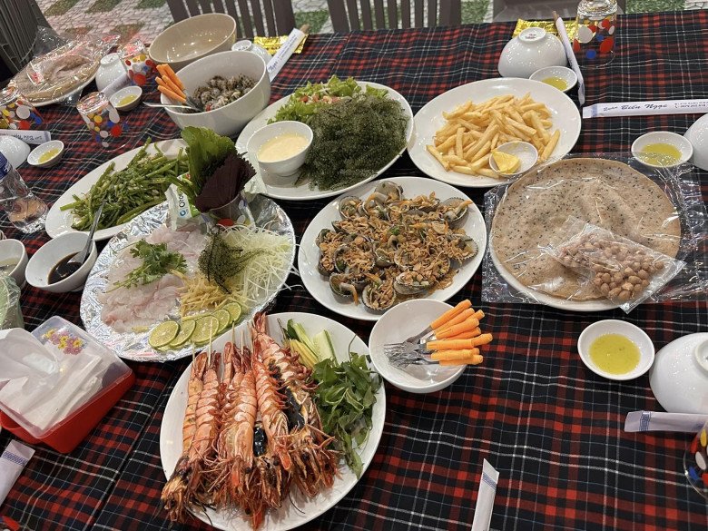 Dân địa phương mách bạn 6 quán ăn xuất sắc ở Lý Sơn, đảm bảo cả 3 tiêu chí "tươi - ngon - rẻ" - 3