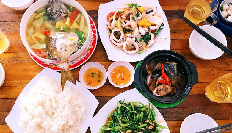 Dân địa phương mách bạn 6 quán ăn xuất sắc ở Lý Sơn, đảm bảo cả 3 tiêu chí "tươi - ngon - rẻ" - 6