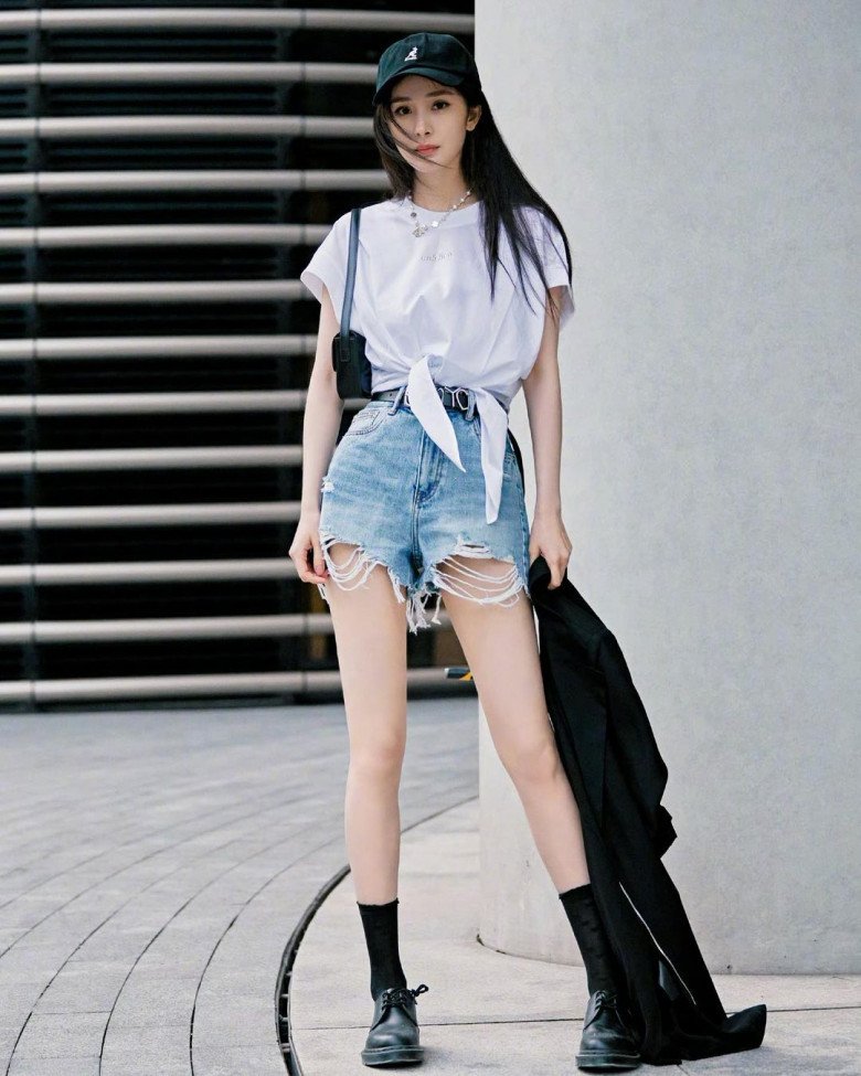 Dương Mịch chân dài 1m nuột nà, nhưng hiếm khi diện quần jeans, fan phát hiện lý do mới vỡ lẽ - 10