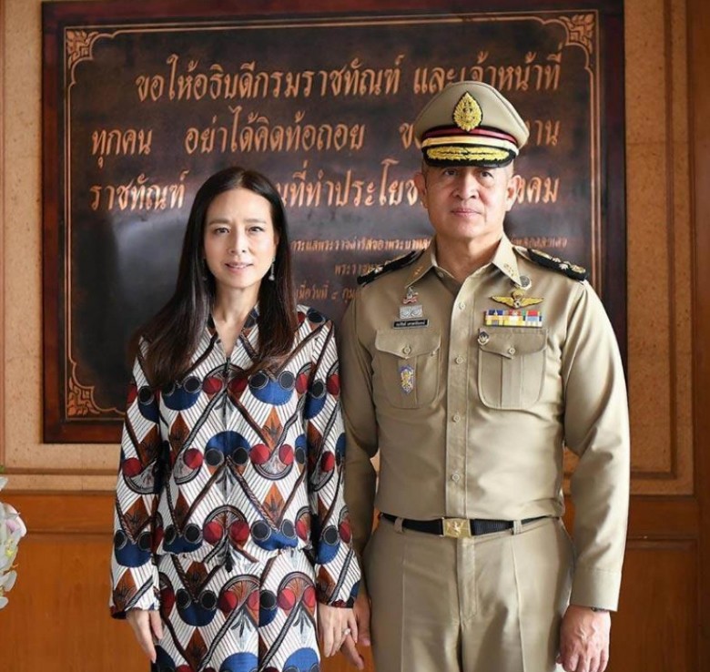 Nữ chủ tịch đầu tiên của liên đoàn bóng đá là &#34;thiên kim tiểu thư&#34; gia thế khủng, U60 ăn mặc &#34;hack&#34; tuổi hơn gái trẻ - 3