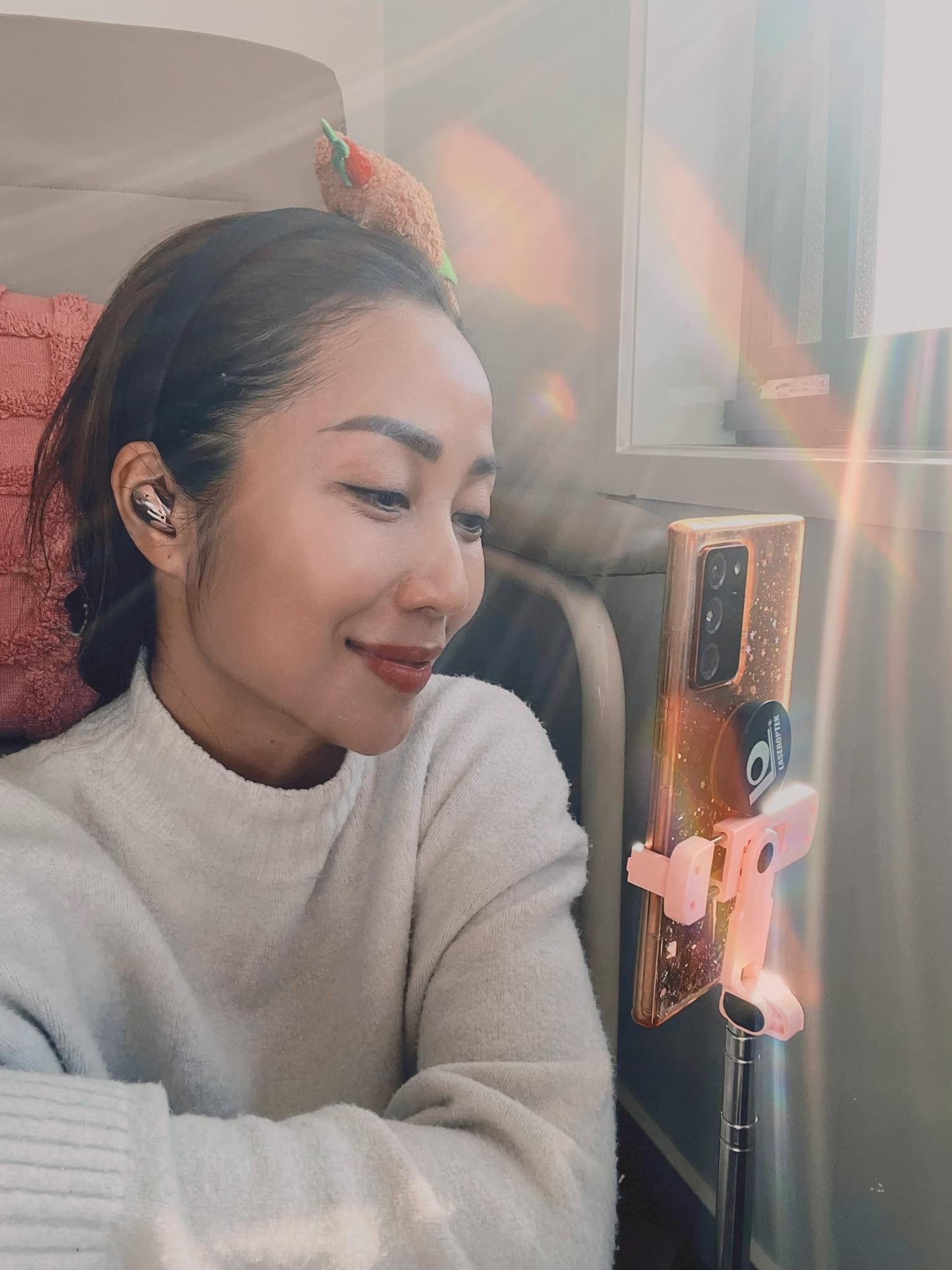 Ốc Thanh Vân về Việt Nam liền ăn diện mát mẻ, khác xa phong cách khi làm shipper ở Úc - 4