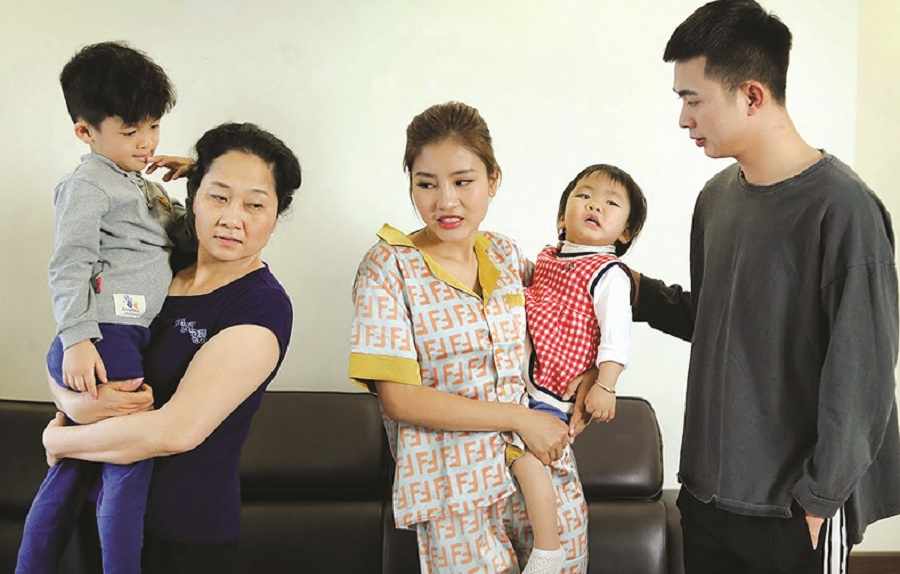 Mẹ hãy ly hôn đi - 1