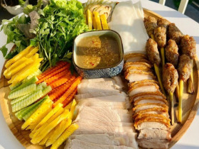 Nghỉ lễ, mẹ đảm Sài Gòn làm mẹt cuốn siêu hấp dẫn nhâm nhi cực đã, ai bí món tham khảo ngay!
