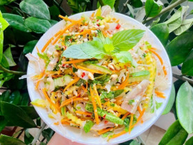 Giải nhiệt ngày hè với nộm tai sụn rong biển giòn ngon, thanh mát, ăn vào là mê