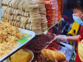 Menu bánh mì đắt nhất Sài Gòn, 95.000 đồng/ổ có loại nhân là món ăn của giới siêu giàu, nhận ship ra Bắc giá tiền triệu