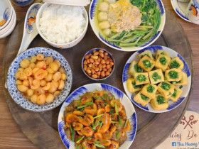 Hôm nay nấu gì: Cơm chiều toàn món "tinh hoa" mùa hè hội tụ, nhìn là muốn ăn liền