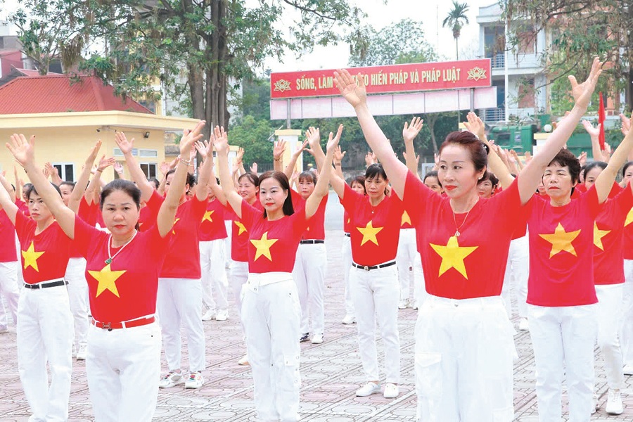 Phát huy vai trò của phụ nữ Việt Nam trong thời đại mới - 2