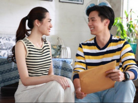 Gửi chị dâu 2 tỷ trước khi ra nước ngoài, ngày trở về chị đặt lên bàn 1 thứ làm tôi bật khóc