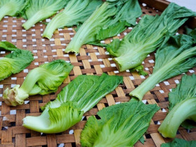 Loại lá này có canxi gấp 8 lần cá, ai cũng coi là thứ bình dân nào ngờ bổ dưỡng thế, đem làm món quốc dân này nhà nào cũng mê