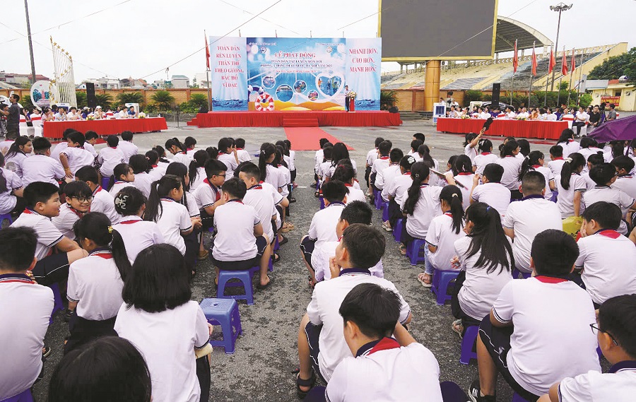 Cùng trẻ đón hè an toàn - 2