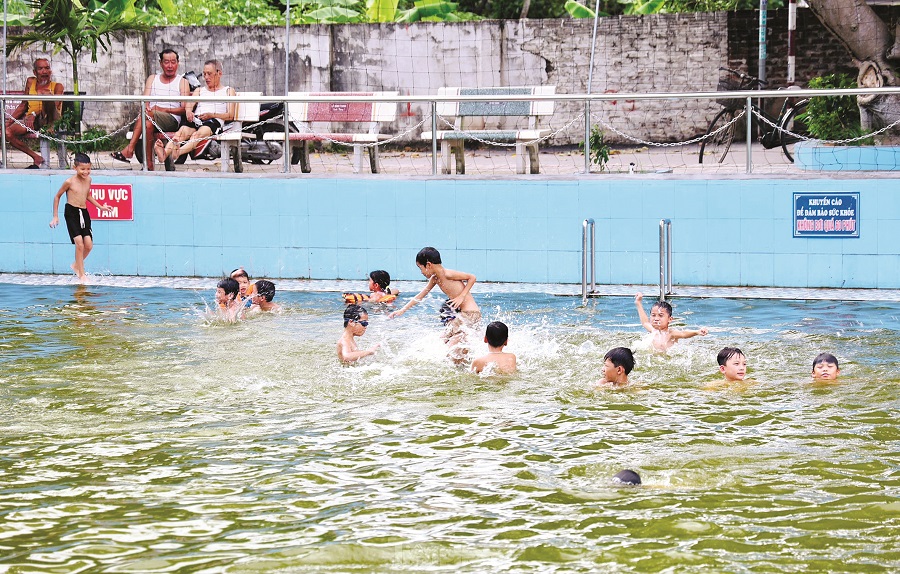 Cùng trẻ đón hè an toàn - 1