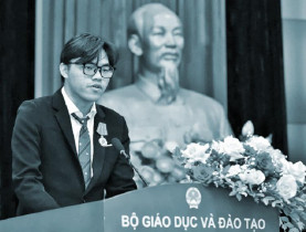 Nam sinh 2 lần được nhận Huân chương Lao động