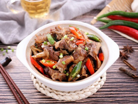 Thịt con này giá cực rẻ nhưng dinh dưỡng chẳng kém gà, đem kho bia được món đánh bay cơm, bất chấp thời tiết