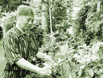 Phụ nữ thi đua “giữ nhà, xây tổ ấm”