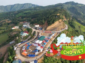 Độc đáo phiên chợ nằm trên đỉnh đèo, mua đủ thứ đặc sản rừng không nơi nào có giữa biển mây