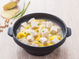 Là rau nhưng vitamin C cực cao, còn lớn hơn cả táo, đem nấu canh với đậu được món vừa ngon lại thanh mát, bổ dưỡng