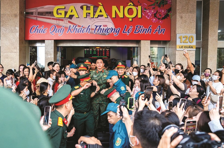 Hai mặt của “trào lưu thần tượng” ở Việt Nam - 2