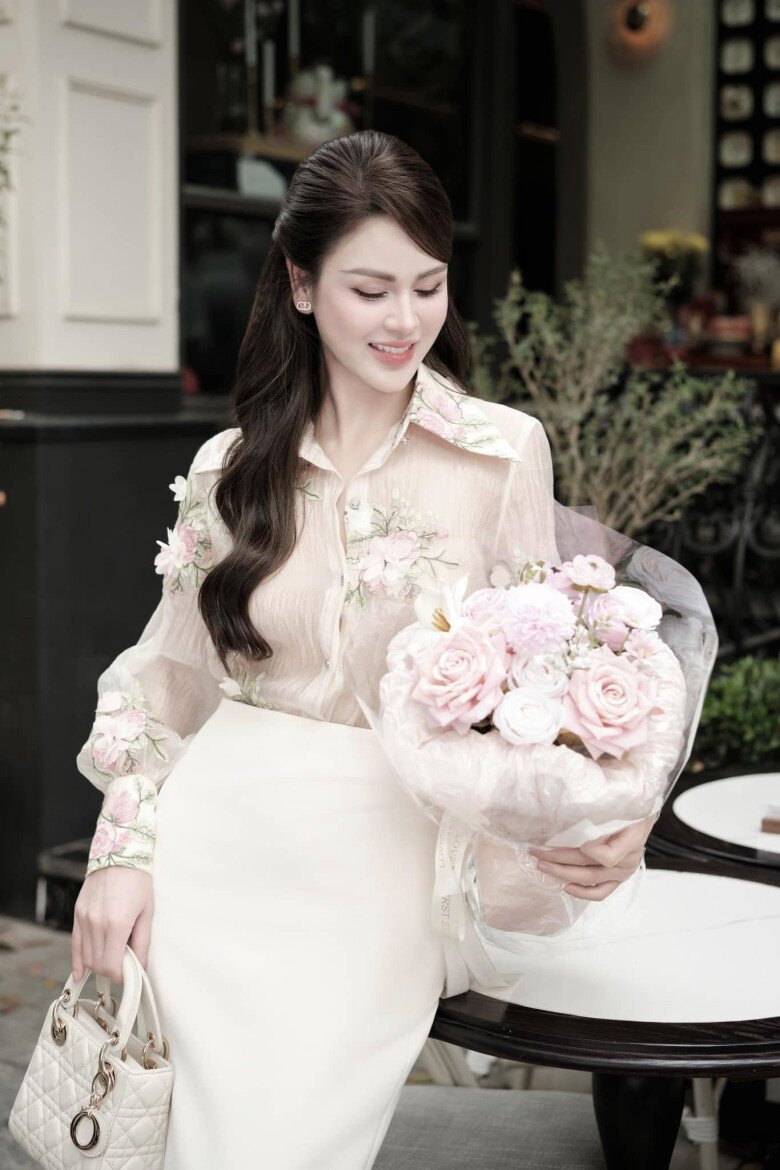 Lương Thu Trang bị con từ chối hôn vì thấy "phản cảm", hứa khi nào quý tử đủ 18 tuổi sẽ thôi "đụng chạm" - 4