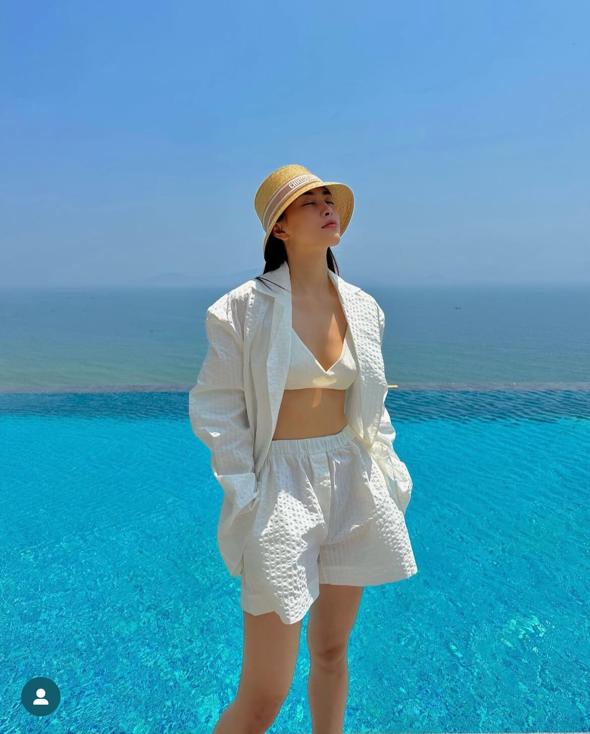 Muốn chạm ngưỡng gợi cảm như Hoa hậu Tiểu Vy, chỉ cần mua ngay 3 mẫu áo tắm này - 8