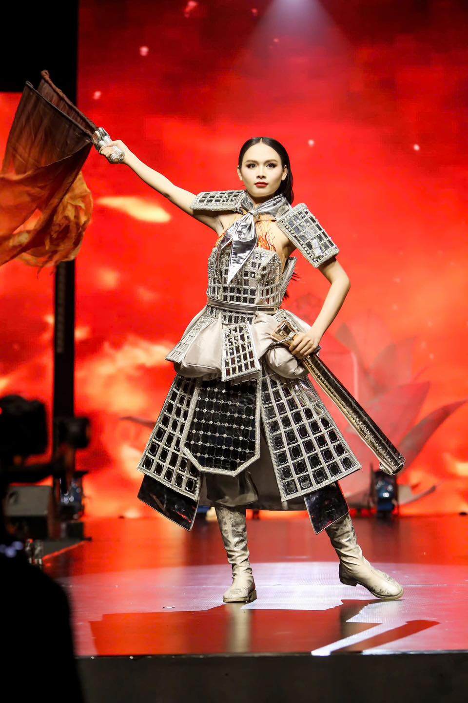 6 mỹ nhân có khả năng chạm tay chiếc vương miện Miss International Queen Vietnam 2025 - 4