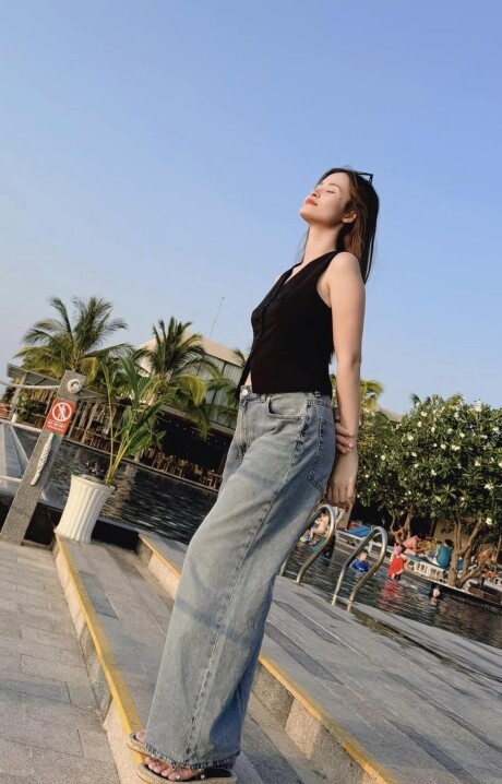 Hoa hậu H’Hen Niê lên tiếng khi bị chê diện đồ bầu không đẹp, khoe luôn gu thời trang mẹ bỉm cực chất như Rihanna - 9