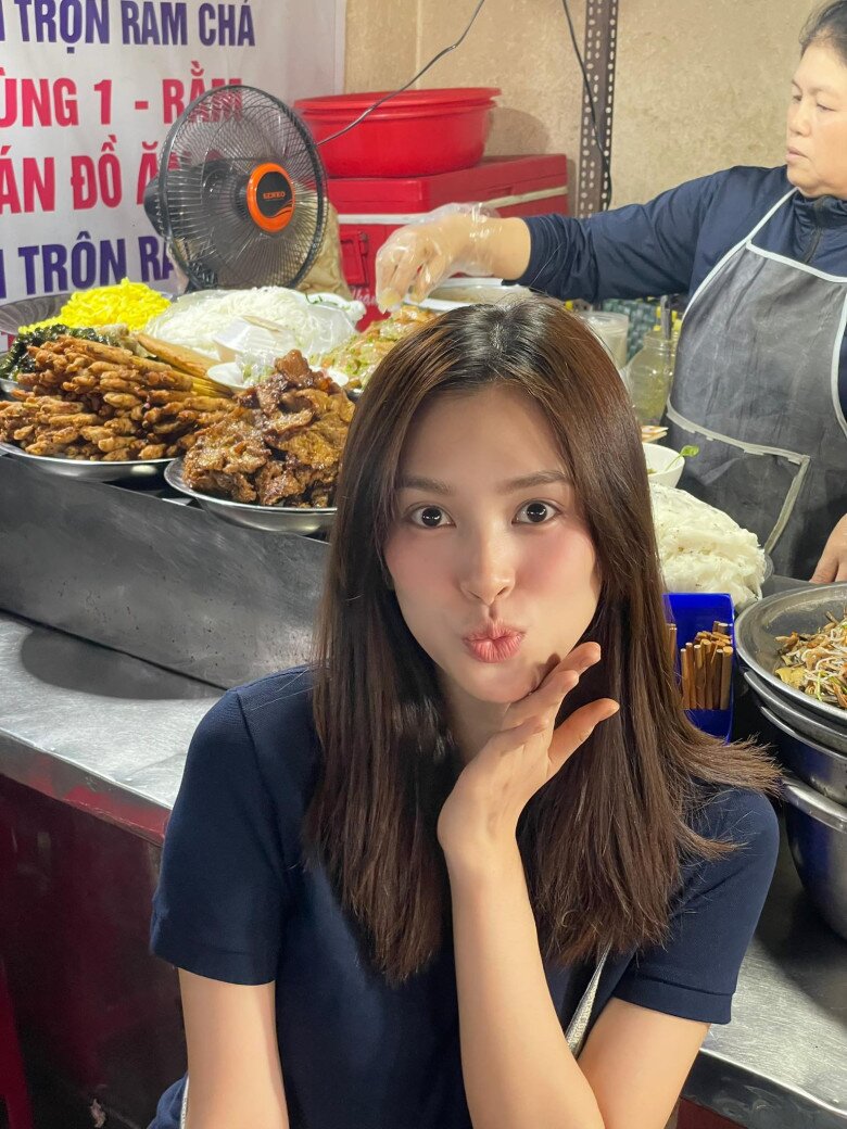 Bữa ăn trưa chưa tới 50 ngàn giúp cô gái có vẻ đẹp ngàn năm có một duy trì sắc vóc lay động lòng người - 2