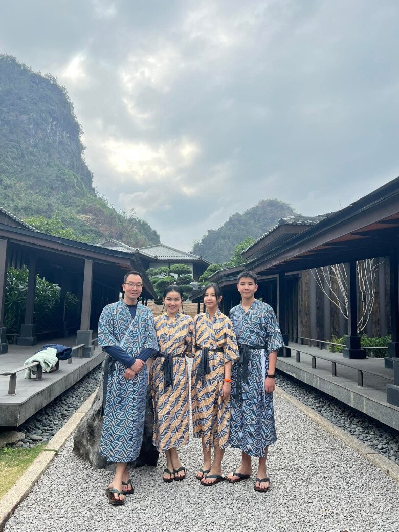 Con gái Hoa hậu Việt mới 12 tuổi cao hơn 1m7: "Gen di truyền" được khẳng định qua nhan sắc U40 của mẹ - 2